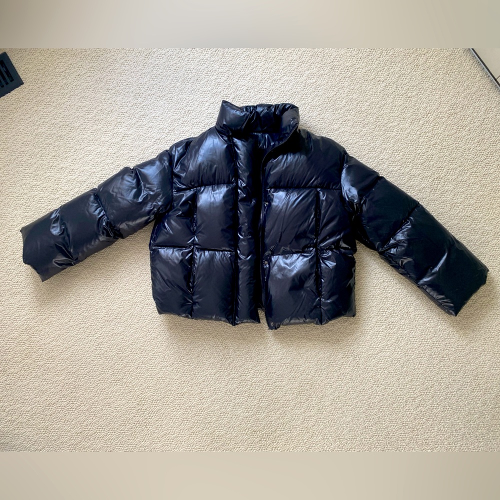 GENTLE HERD BLACK SHINY CROPPED PUFFER JACKET WITH DETACHABLE HOOD- Very warm!!